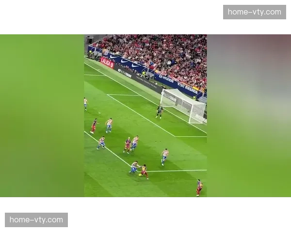 马竞防线协同：四连败期间中卫组合的站位选择与沟通问题